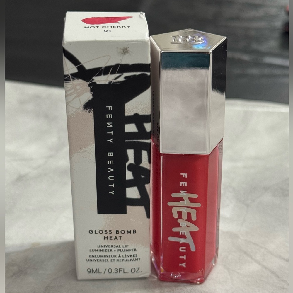 NIB Fenty Beauty Gloss Bomb Heat in Shade 01 Hot Cherry